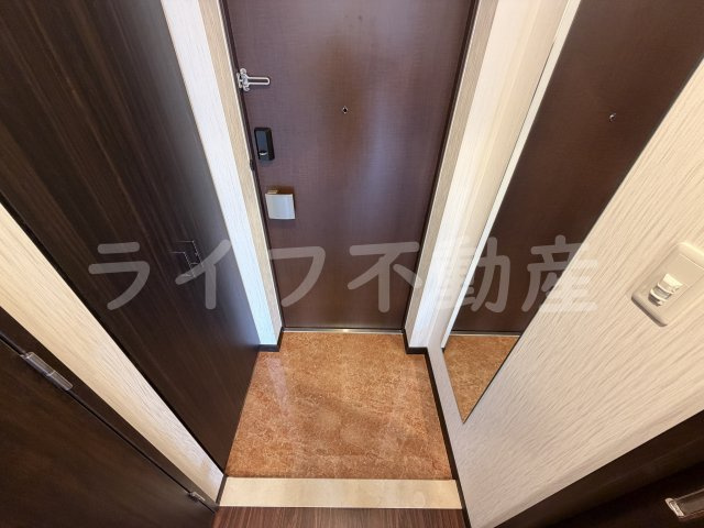 プレジオ玉造の玄関