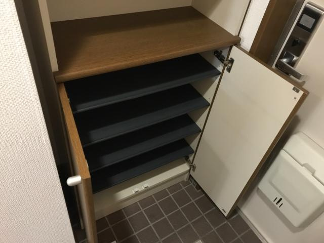 サニーパレス北野Ｃの収納|下駄箱下段