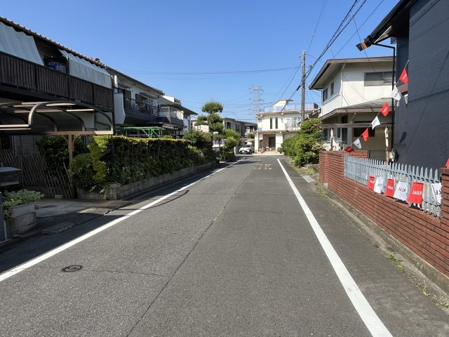 【前面道路含む現地写真】 | 坂戸市鶴舞2期　中古戸建