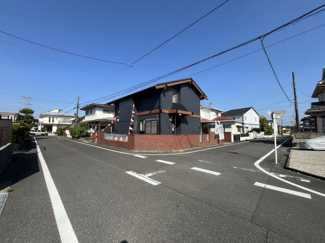 【前面道路含む現地写真】 | 坂戸市鶴舞2期　中古戸建