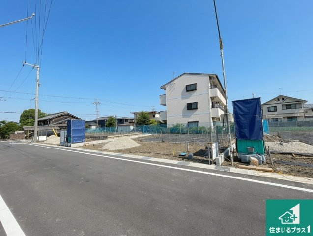 長浜市新庄寺町　第6期　新築一戸建ての前面道路含む現地写真|周辺は落ち着いた街並みの住宅地！子育てがしやすい住環境です！まだ未完成ですが、現地でしかわからない事もございます。是非一度ご覧ください。