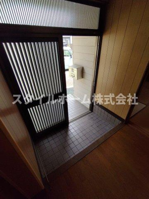 【玄関】 | ユトリロ八幡 戸建