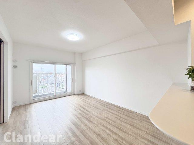 新松戸南パークハウスＢ棟の洋室|ドキドキの新生活も、安心してスタート。ぴったりの住まいを見つけませんか？クランディアが一緒に住まい選びをサポートします‼　まずは、お気軽にお問合せください　＃クランディア