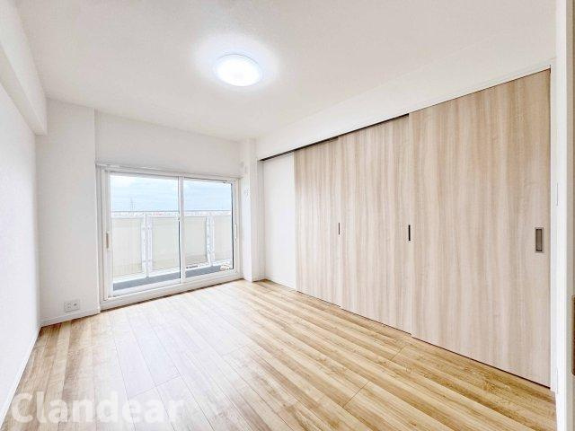 新松戸南パークハウスＢ棟の洋室|ドキドキの新生活も、安心してスタート。ぴったりの住まいを見つけませんか？クランディアが一緒に住まい選びをサポートします‼　まずは、お気軽にお問合せください　＃クランディア