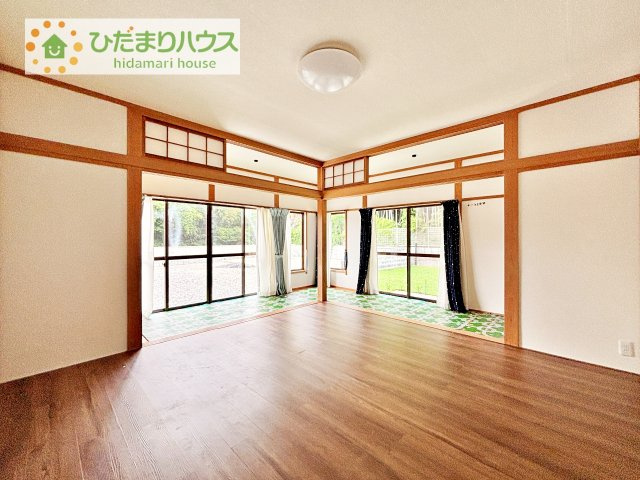 【洋室】 | つくば市小茎　中古戸建 | 1階には居間と別で広々とした洋室がございます。