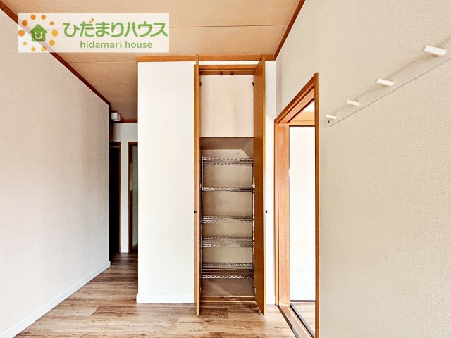 【収納】 | つくば市小茎　中古戸建 | 収納場所に困る掃除機や掃除用具はこちらへ！！