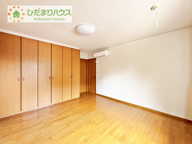 【洋室】 | つくば市小茎　中古戸建 | ゆとりのある主寝室！ご家族全員で寝れちゃいます♪