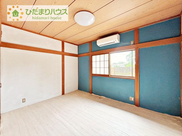 【和室】 | つくば市小茎　中古戸建 | 机にベットを置けば子供部屋の完成です！
（カーペット下は畳になっております）