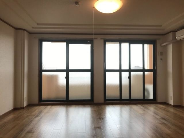 ソレイユの居間・リビング