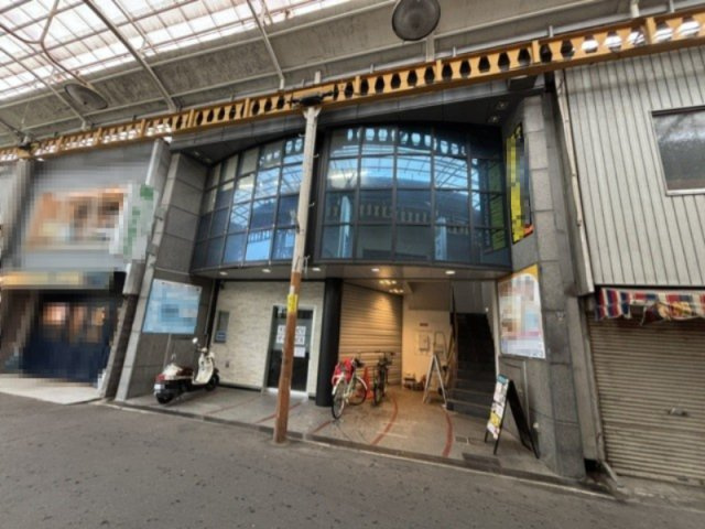 庄内商店街内一棟ビルの外観