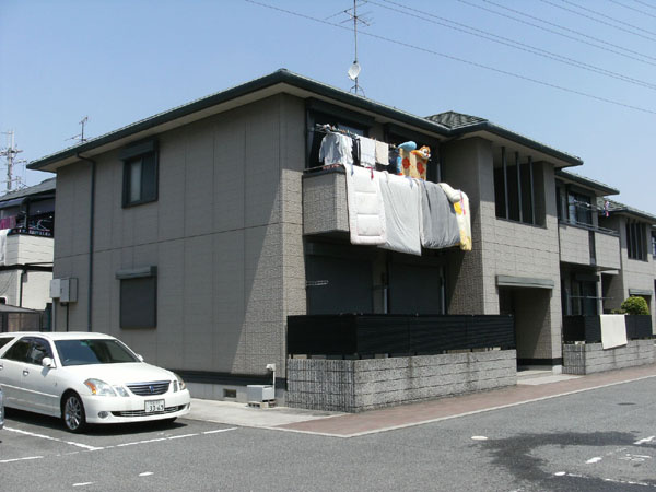 ファミール取石