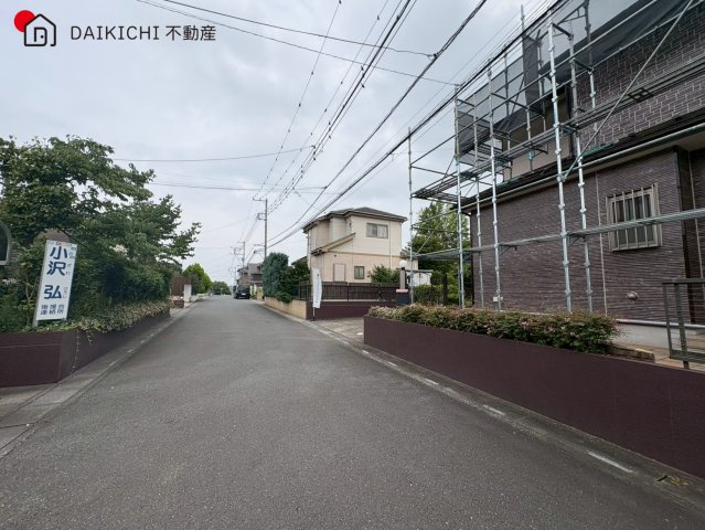 【前面道路含む現地写真】 | 坂戸市横沼　中古戸建