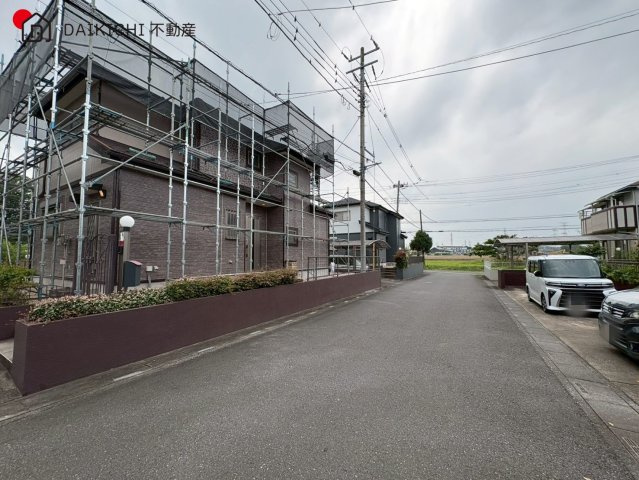 【前面道路含む現地写真】 | 坂戸市横沼　中古戸建