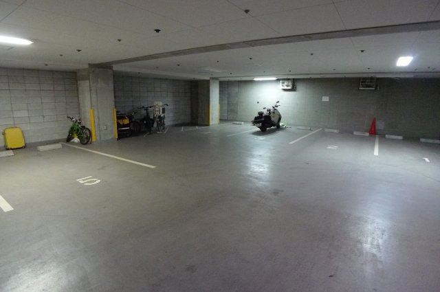 【駐車場】