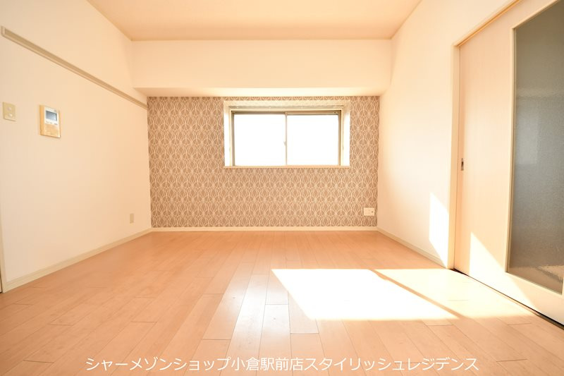 竪町センタービルの居間・リビング