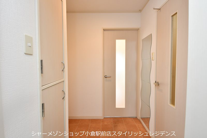 竪町センタービルの玄関