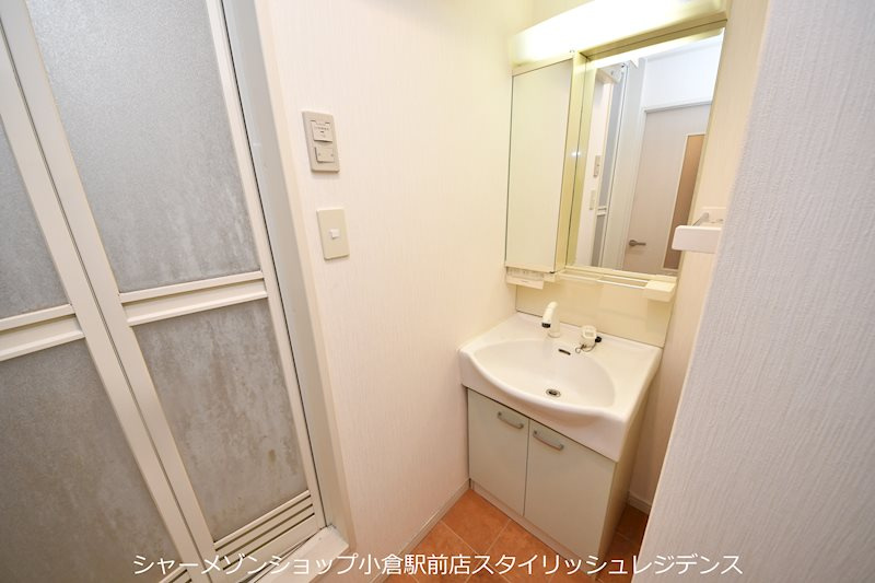 竪町センタービルの洗面所