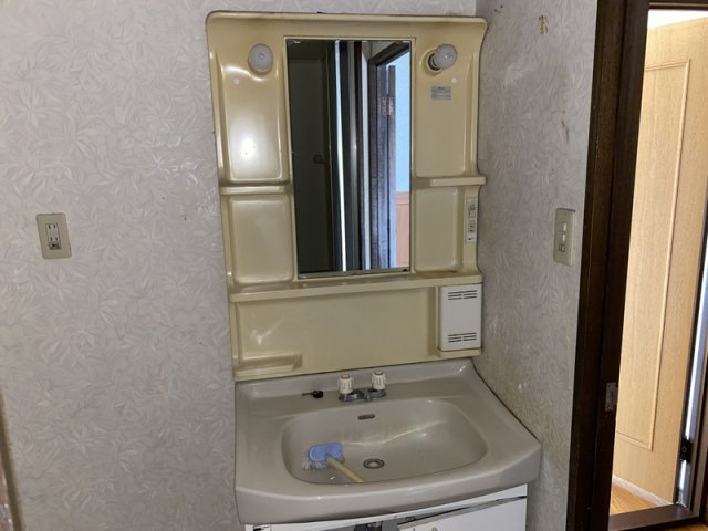 姫路市安富町安志のハイツの洗面所
