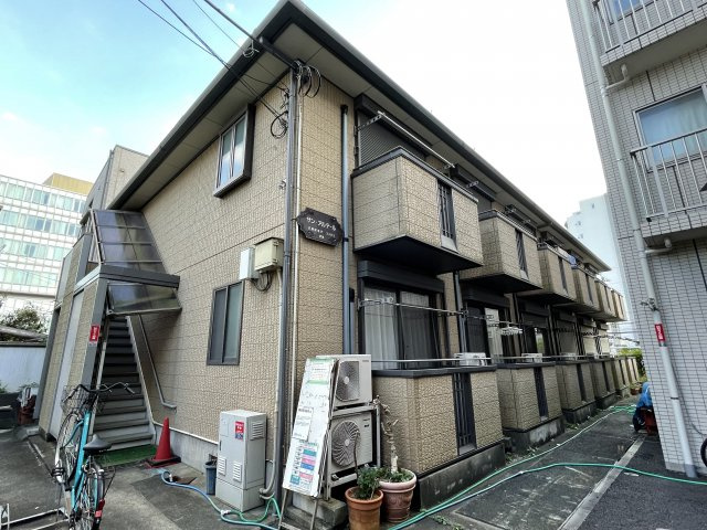 川崎市多摩区登戸のアパートの外観