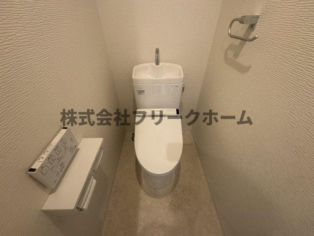 武蔵野市吉祥寺本町３丁目の賃貸マンションのトイレ