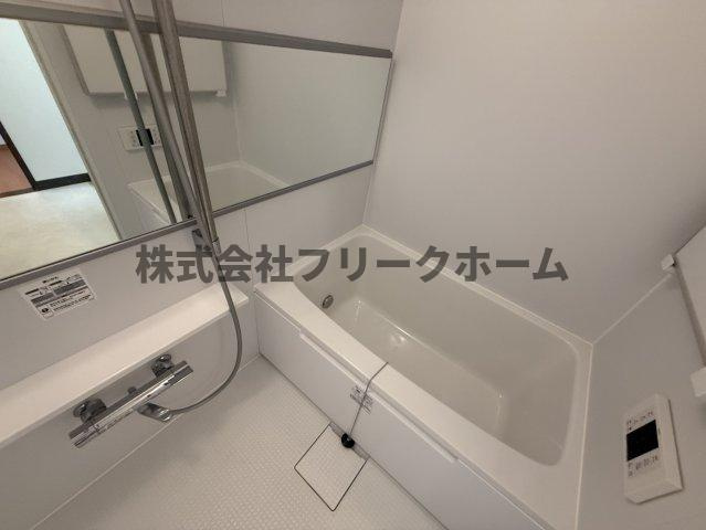 武蔵野市吉祥寺本町３丁目の賃貸マンションの浴室