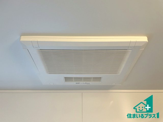 ★17(土)18(日)現地見学可能！★長浜市新庄寺町　第6期　新築一戸建ての冷暖房・空調設備|四季を通して快適なバスライフをお手伝いする浴室暖房乾燥機！浴室の乾燥・暖房・涼風・換気はもちろん、２４時間換気にも対応！