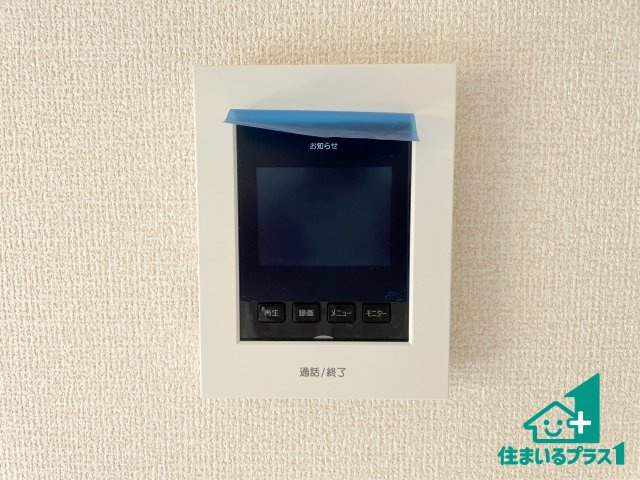 ★24(土)25(日)現地見学可能！★長浜市新庄寺町　第6期　新築一戸建ての防犯設備|カラーモニターインターホン！声だけでなく来訪者の姿や顔がモニターで確認できるので、小さなお子様がいらっしゃるご家庭でも安心できます！