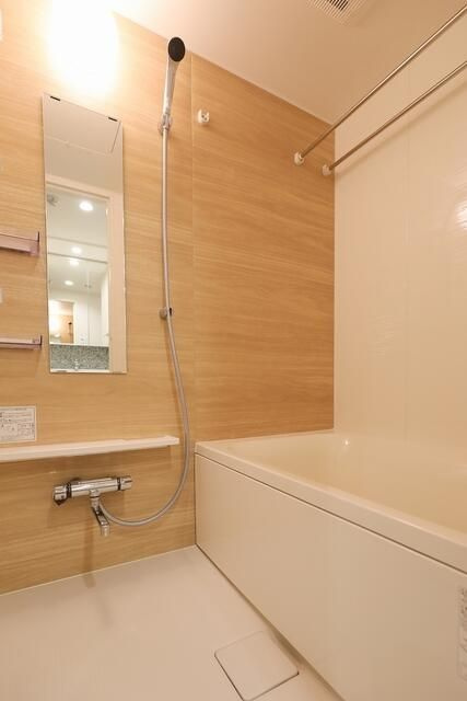 ファインクレスト巣鴨の浴室