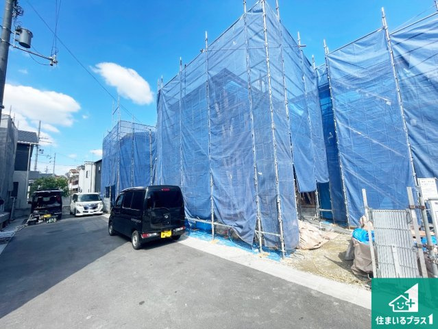 羽曳野市誉田　第2期　新築一戸建ての前面道路含む現地写真|周辺は落ち着いた街並みの住宅地！子育てがしやすい住環境です！まだ未完成ですが、現地でしかわからない事もございます。是非一度ご覧ください。