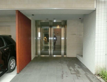 Ｖｅｒｒｅ森下のエントランス|落ち着いたエントランスです