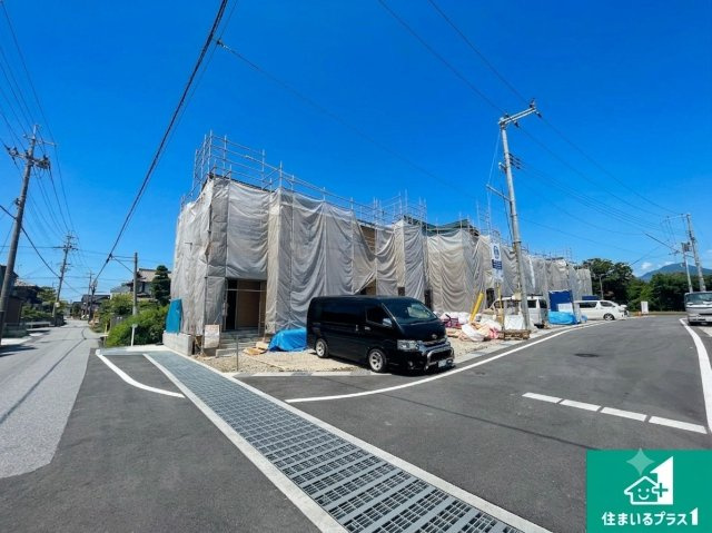 長浜市新庄寺町　第6期　新築一戸建ての前面道路含む現地写真|周辺は落ち着いた街並みの住宅地！子育てがしやすい住環境です！まだ未完成ですが、現地でしかわからない事もございます。是非一度ご覧ください。
