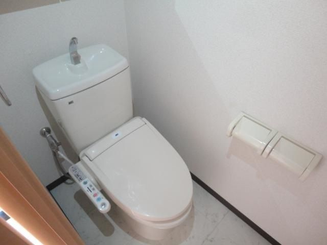 コンフォールのトイレ