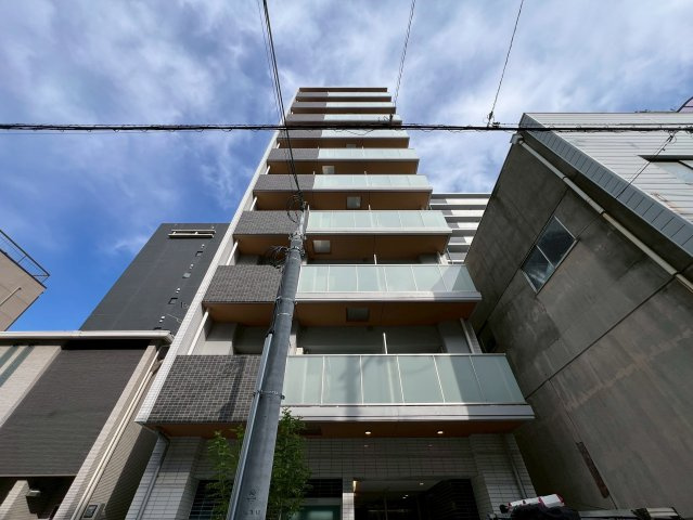 Luce Chiyozaki（ルーチェチヨザキ）