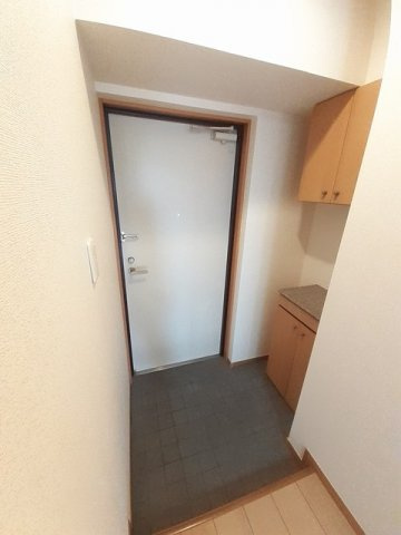 ＭＳビルの玄関