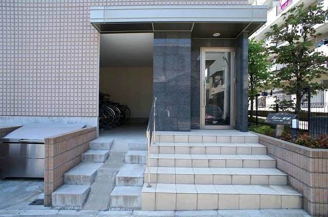 アストル領家のエントランス
