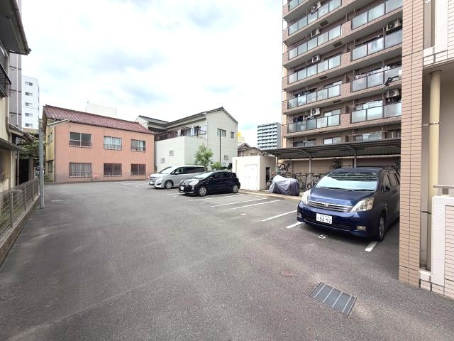 スカイコート松原　名古屋市賃貸　仲介手数料無料の駐車場