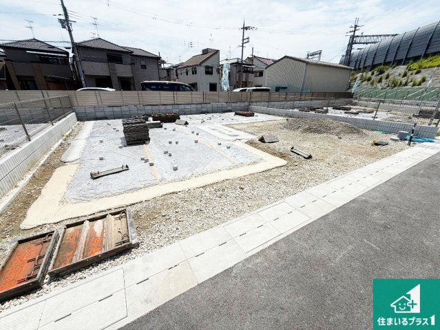 羽曳野市誉田　第2期　新築一戸建ての外観|周辺は落ち着いた街並みの住宅地！子育てがしやすい住環境です！まだ未完成ですが、現地でしかわからない事もございます。是非一度ご覧ください。