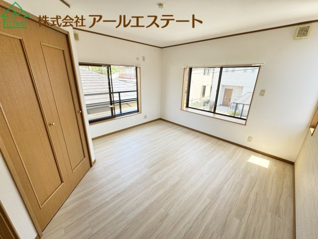 加古川市平岡町二俣　　　JR「東加古川駅」徒歩16分の寝室