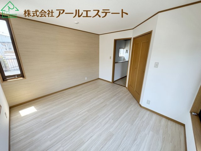 加古川市平岡町二俣　　　JR「東加古川駅」徒歩16分の寝室