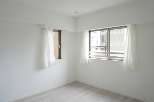 ライオンズステーションプラザ草加の洋室|6.8帖