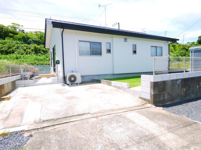 長生郡一宮町東浪見　平屋中古戸建の駐車場|内外装リフォーム済み令和8年4月２LDK平屋外房線上総一宮駅徒歩約12分 都市ガス IH 駐車2台可