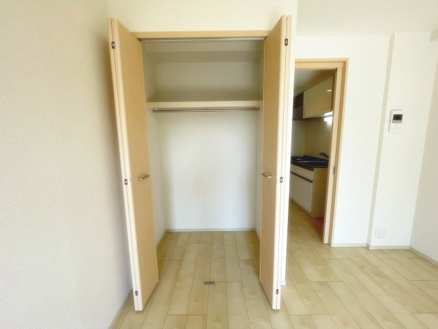 宝塚市安倉南１丁目の賃貸マンションの玄関|シンプルで使いやすい玄関です