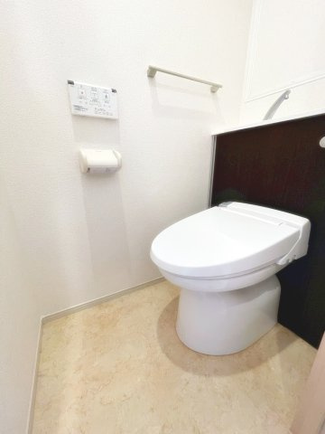 宝塚市安倉南１丁目の賃貸マンションのトイレ|コンパクトで使いやすいトイレです