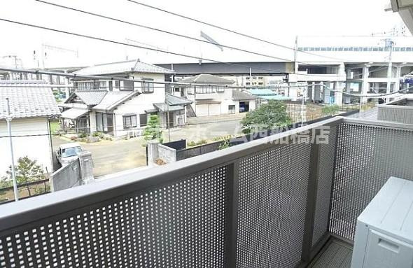 松戸市東松戸２丁目のアパートのバルコニー