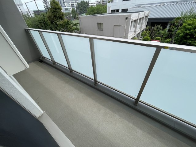 武蔵野市中町２丁目の賃貸マンションのバルコニー