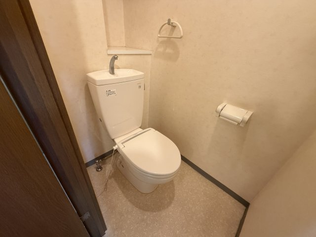西灘駅前ハイツのトイレ