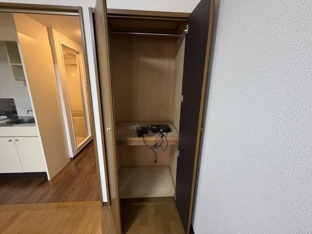 西灘駅前ハイツの収納