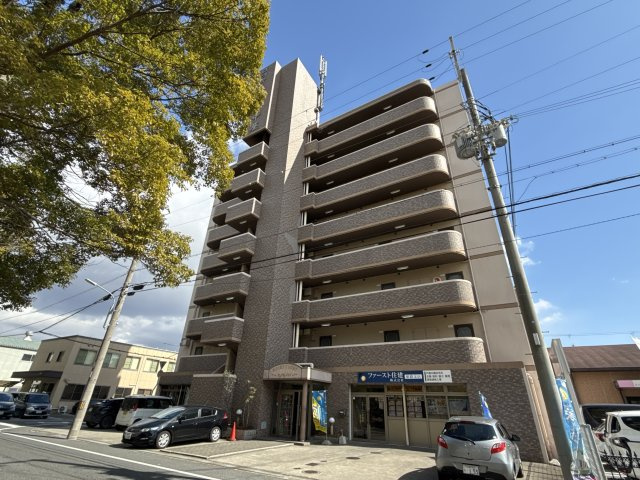 ロッキーコートナカヤの外観