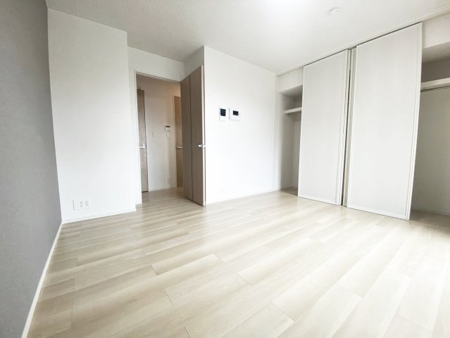 エクラ宝塚の内装|明るい室内です