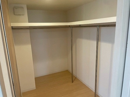 足立区千住１丁目の賃貸マンションの収納|ウォークインクロゼット（洋室）